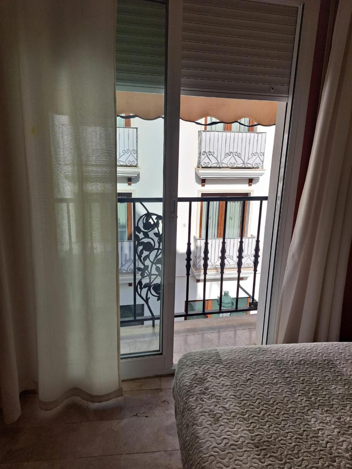 Hostal Montys Nerja Exterior photo